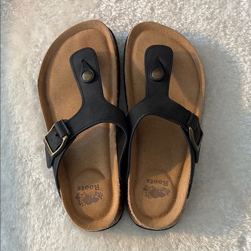 Roots Women's Sandals - Like New!